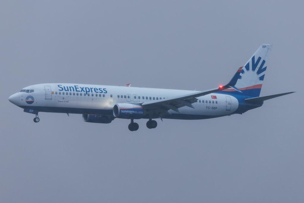 Hamburg Airport: SunExpress (XQ / SXS) | Boeing 737-8HC B738 | TC-SEP | MSN 61180