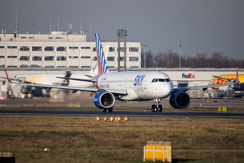 Frankfurt Airport: SKY express (GQ / SEH) | Airbus A320-251N A20N | SX-NIG | MSN 09456