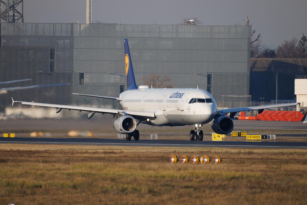 Frankfurt Airport: Lufthansa (LH / DLH) | Airbus A321-131 A321 | D-AIRT | MSN 0652