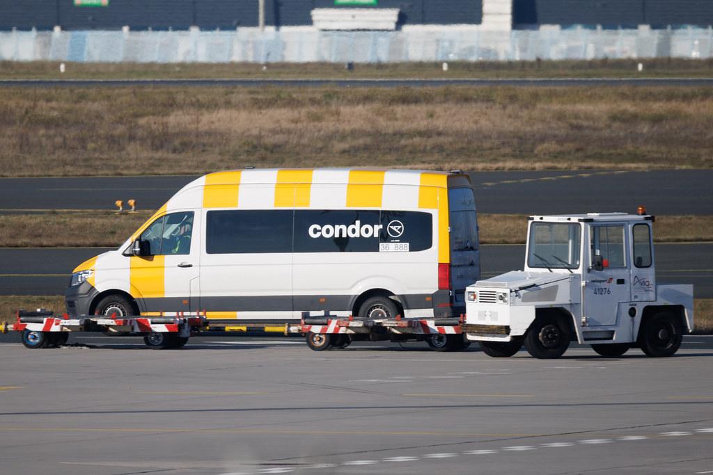 Frankfurt Airport: Condor Fahrzeug 36 888