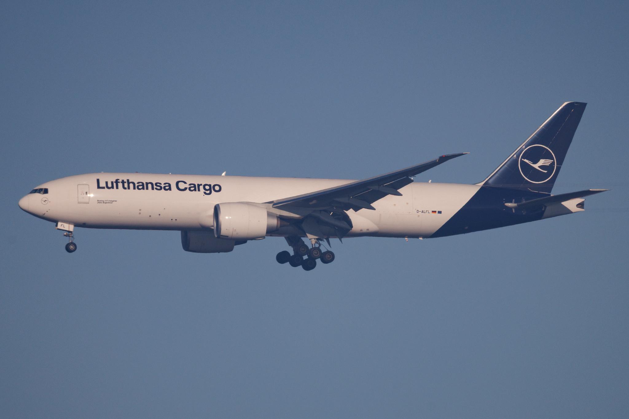 Frankfurt Airport: Lufthansa Cargo (GEC) | Boeing 777-F B77L | D-ALFL | MSN 68197