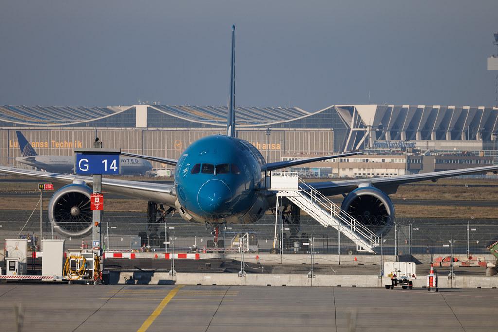 Frankfurt Airport: Vietnam Airlines (VN / HVN) | Boeing 787-9 Dreamliner B789 | VN-A861 | MSN 35151