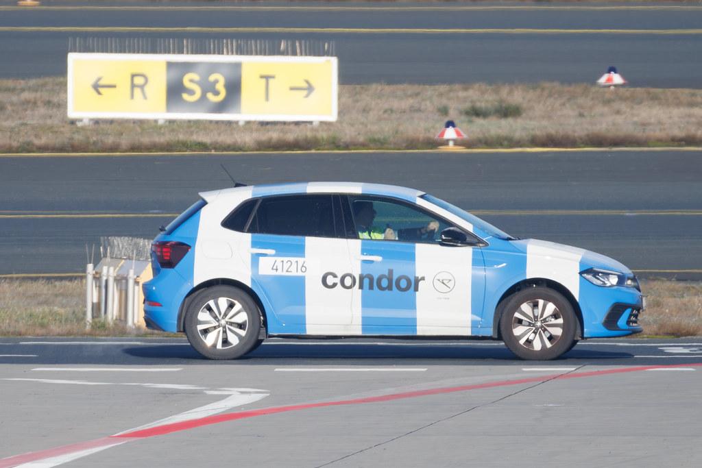 Frankfurt Airport: Condor Fahrzeug 41216