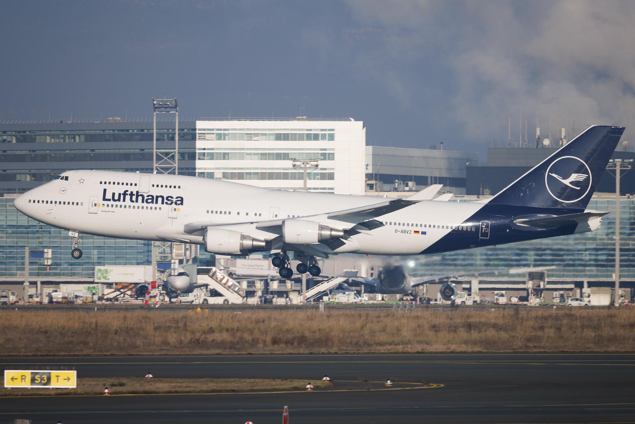 Frankfurt Airport: Lufthansa (LH / DLH) | Boeing 747-430 B744 | D-ABVZ | MSN 29870