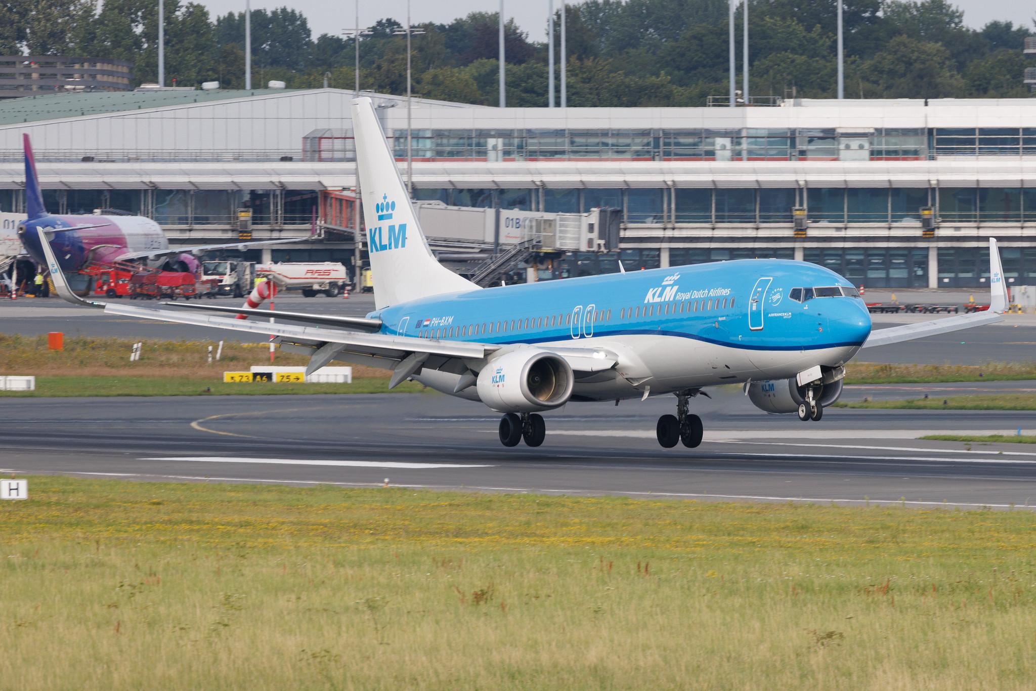 Hamburg Airport: KLM (KL / KLM) | Boeing 737-8K2 B738 | PH-BXM | MSN 30355