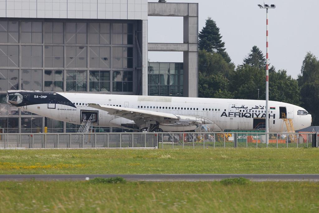 Hamburg Airport: Afriqiyah Airways (8U / AAW) | Airbus A330-202 A332 | 5A-ONP | MSN 1472
