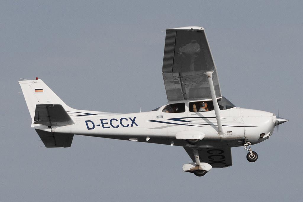 Hamburg Airport: Private owner | Cessna 172P Skyhawk II C172 | D-EOPX | MSN 172-75187