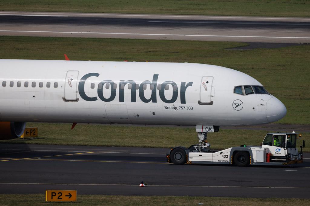Düsseldorf Airport: Condor (DE / CFG) | Boeing 757-330 B753 | D-ABOK | MSN 29020