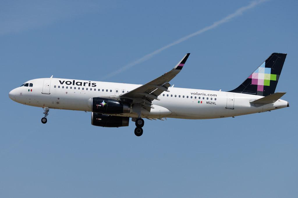 Los Angeles International Airport: Volaris (Y4 / VOI) | Airbus A320-233 A320 | N521VL | MSN 05651