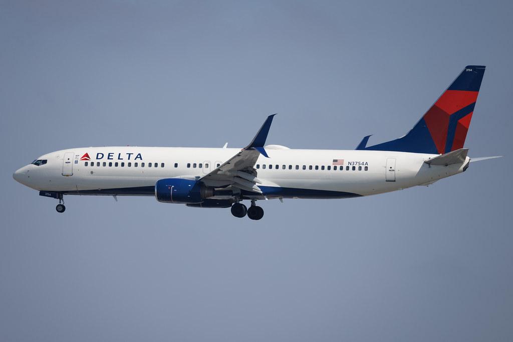 Los Angeles International Airport: Delta Air Lines (DL / DAL) | Boeing 737-832 B738 | N3754A | MSN 29626