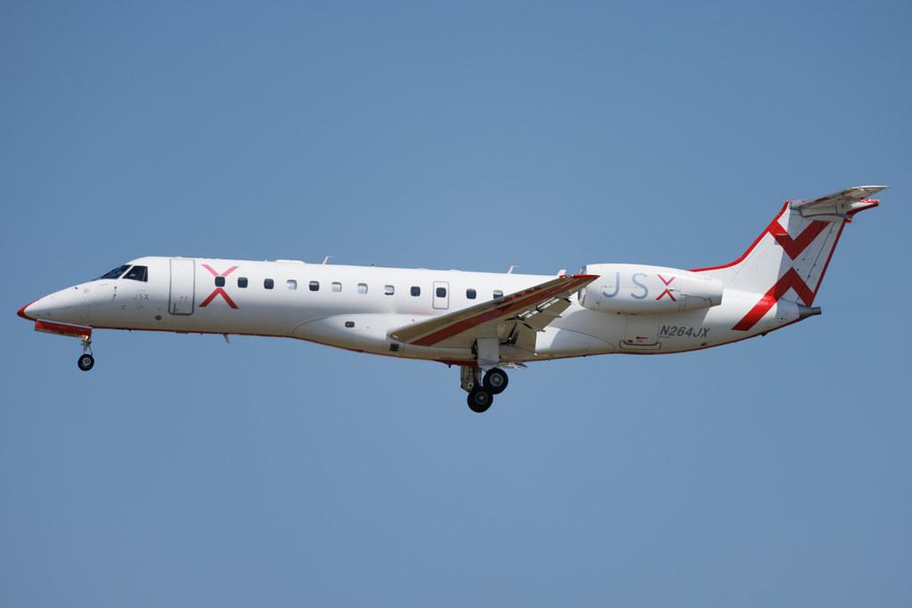 Los Angeles International Airport: JSX (XE / JSX) | Embraer ERJ-135LR E135 | N264JX | MSN 145264