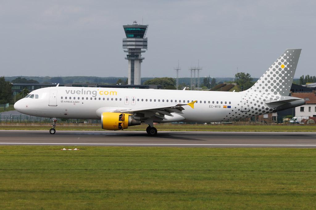 Brussels Airport: Vueling (VY / VLG) | Airbus A320-214 A320 | EC-MYB | MSN 02902