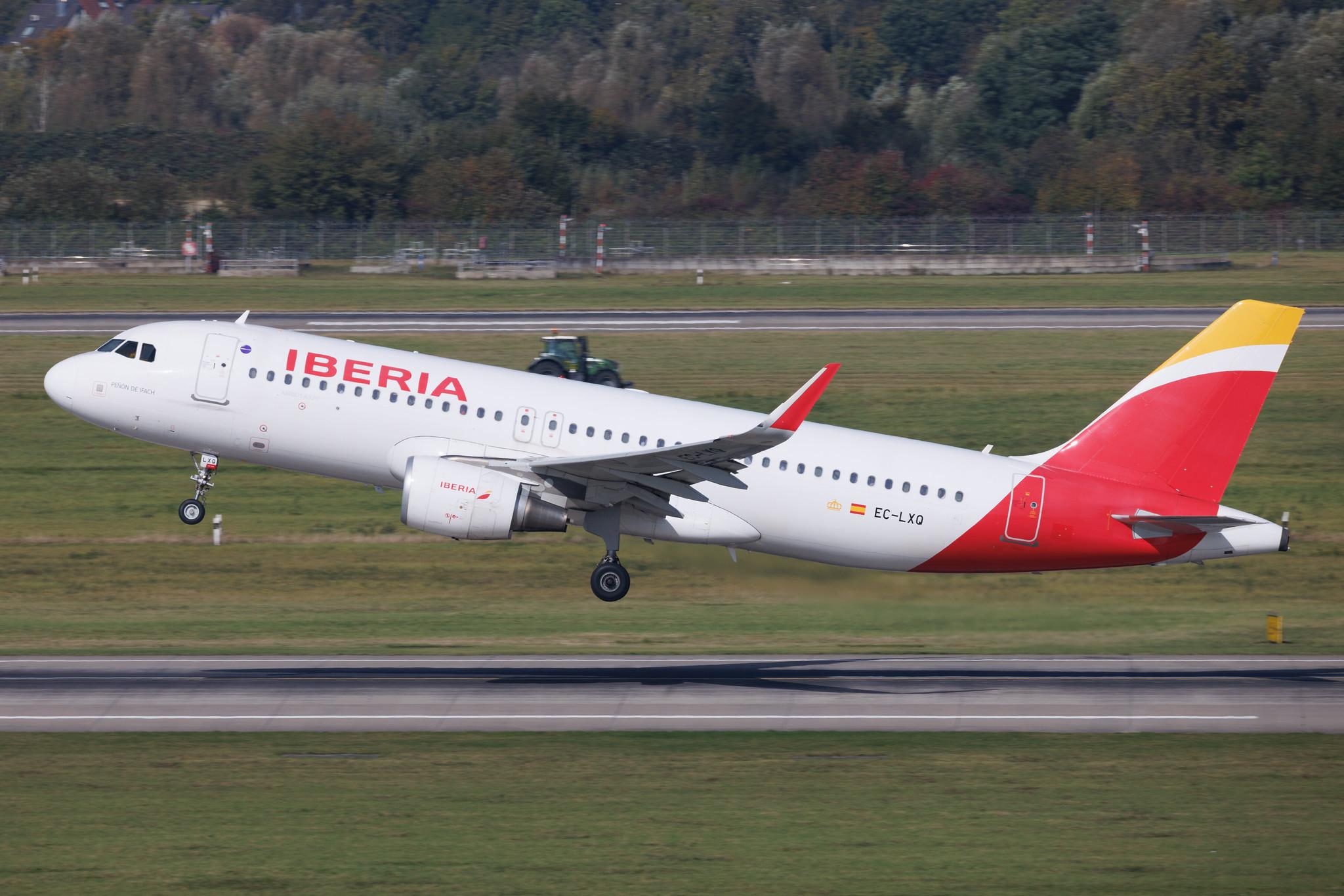 Düsseldorf Airport: Iberia (IB / IBE) | Airbus A320-216 A320 | EC-LXQ | MSN 5692