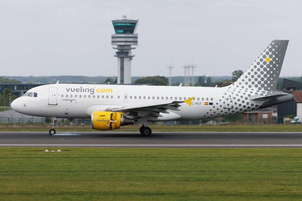 Brussels Airport: Vueling (VY / VLG) | Airbus A319-112 A319 | EC-MGF | MSN 03028