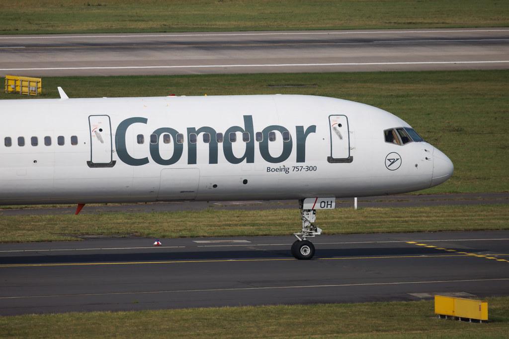 Düsseldorf Airport: Condor (DE / CFG) | Boeing 757-330 B753 | D-ABOH | MSN 30030