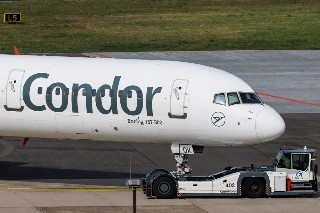 Düsseldorf Airport: Condor (DE / CFG) | Boeing 757-330 B753 | D-ABOK | MSN 29020