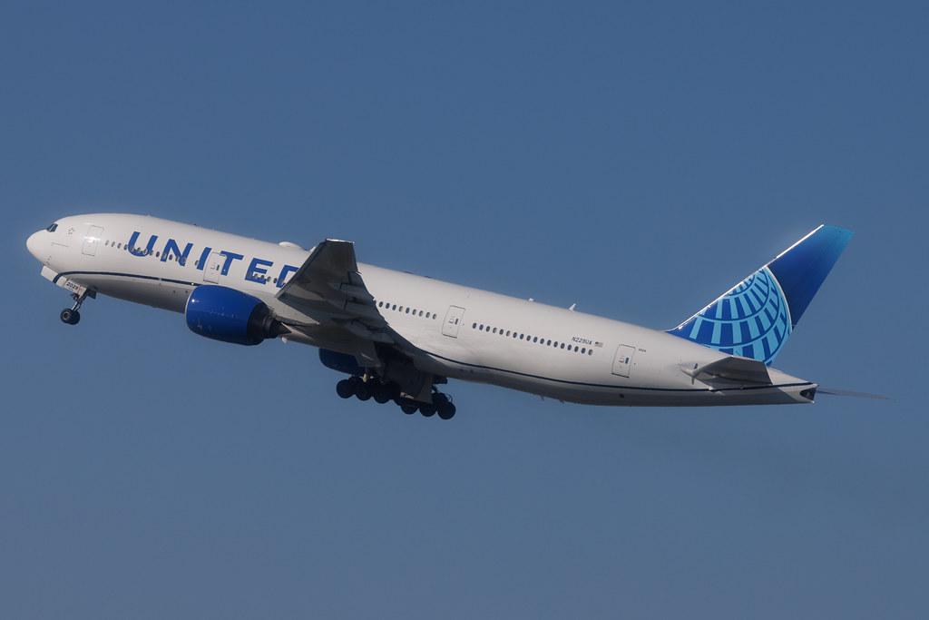 San Francisco International Airport: United Airlines (UA / UAL) | Boeing 777-222(ER) B772 | N229UA | MSN 30557
