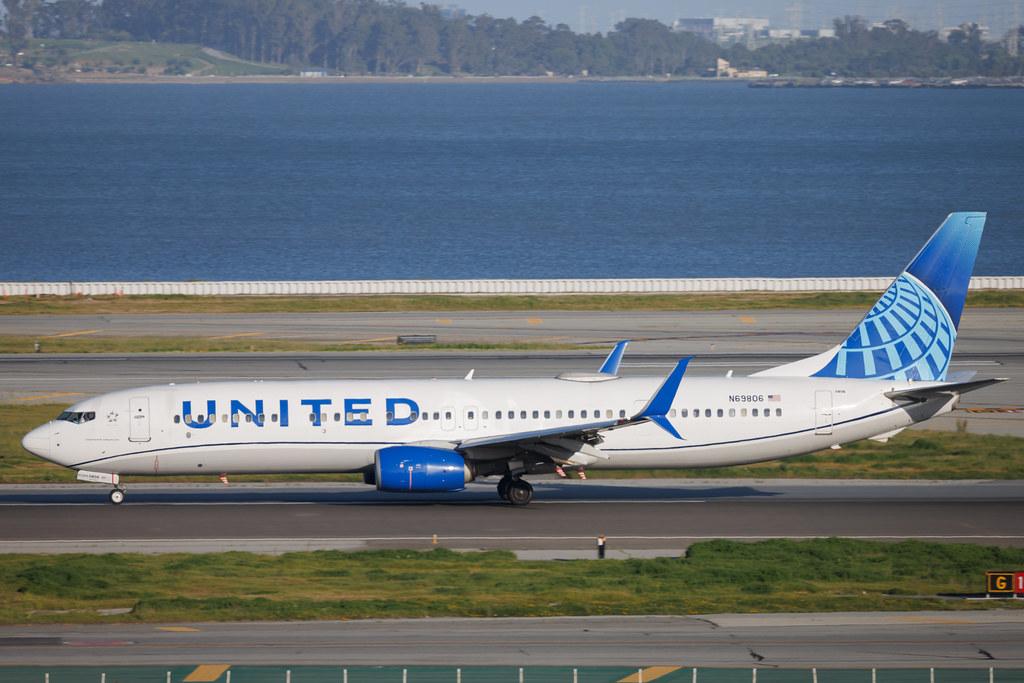 San Francisco International Airport: United Airlines (UA / UAL) | Boeing 737-924(ER) B739 | N69806 | MSN 42742