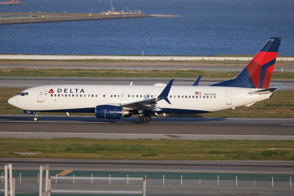 San Francisco International Airport: Delta Air Lines (DL / DAL) | Boeing 737-832 B738 | N3754A | MSN 29626