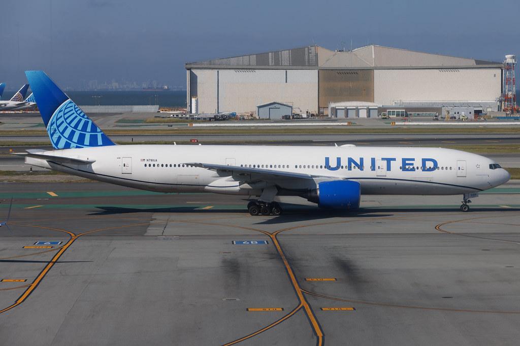 San Francisco International Airport: United Airlines (UA / UAL) | Boeing 777-222 B772 | N781UA | MSN 26945
