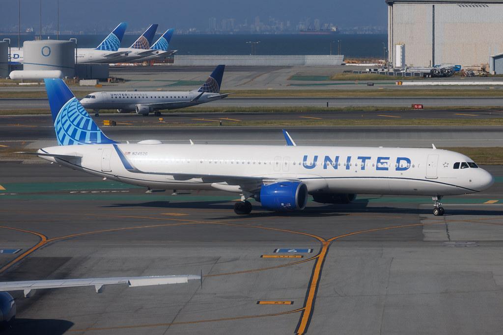 San Francisco International Airport: United Airlines (UA / UAL) | Airbus A321-271NX A21N | N24526 | MSN 12131