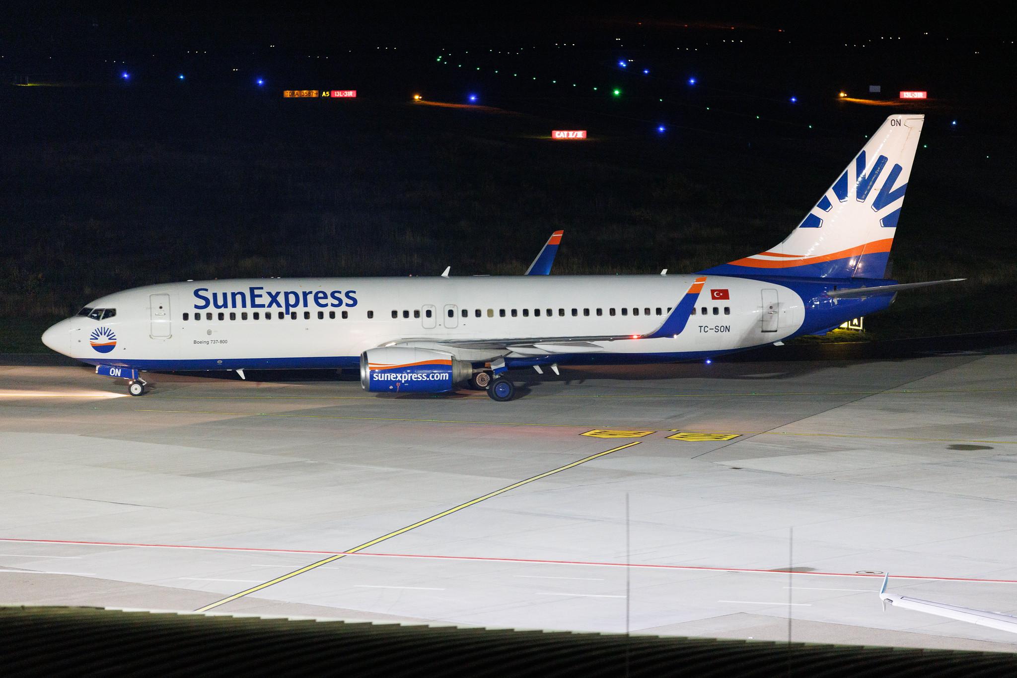 Köln Bonn Airport: SunExpress (XQ / SXS) | Boeing 737-86J B738 | TC-SON | MSN 30827