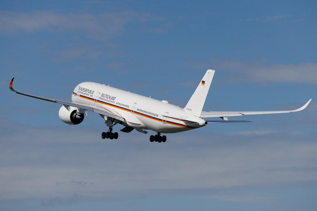 Hamburg Airport: German Air Force (/ GAF) | Airbus A350-941 A359 | 10+03 | MSN 416