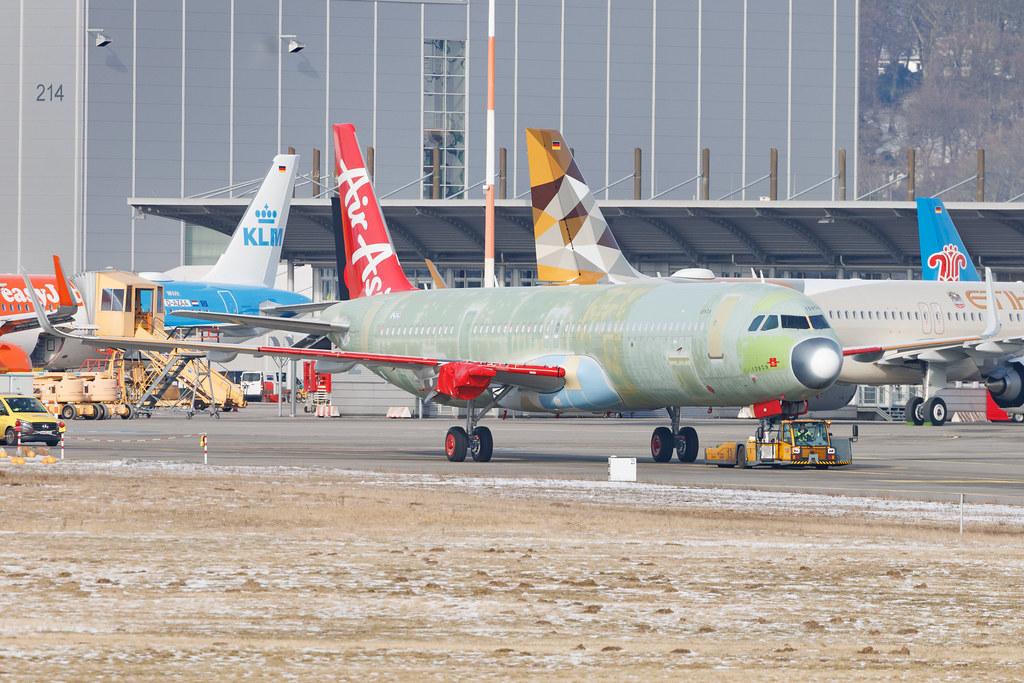 Hamburg Finkenwerder: AirAsia (AK / AXM) | Airbus A321-251NX A21N | D-AVYV | 9M-XVE | MSN 12939
