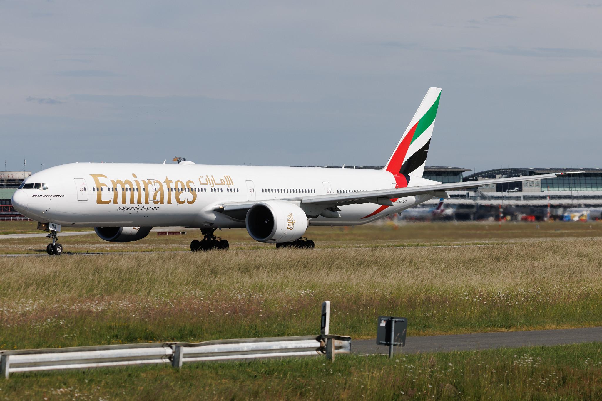 Hamburg Airport: Emirates (EK / UAE) | Boeing 777-31H(ER) B77W | A6-ENK | MSN 38991