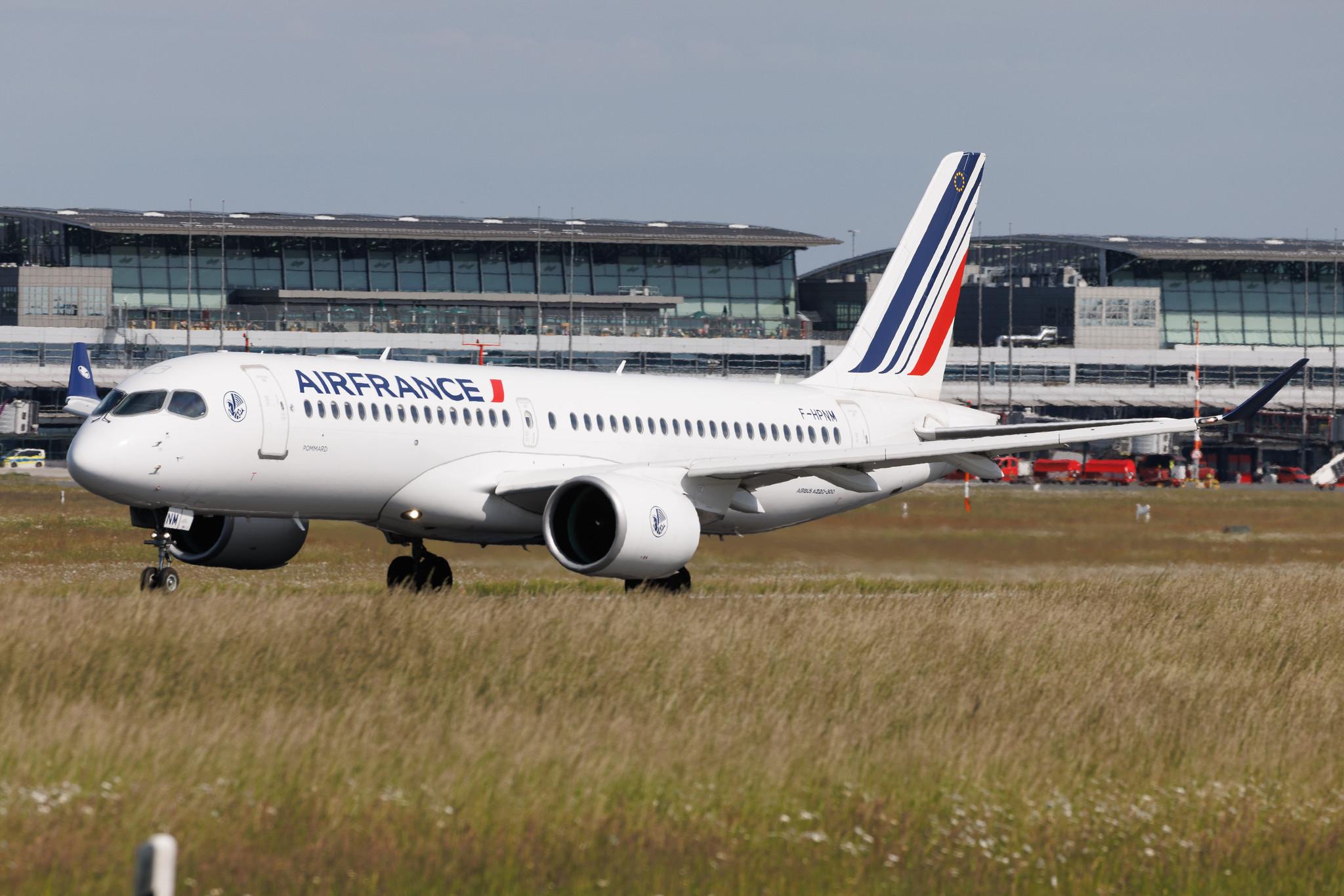 Hamburg Airport: Air France (AF / AFR) | Airbus A220-300 BCS3 | F-HPNM | MSN 55299