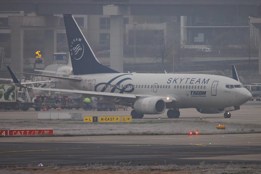 Frankfurt Airport: Tarom (RO / ROT) | Livery: SkyTeam Livery | Boeing 737-78J B737 | YR-BGF | MSN 28440