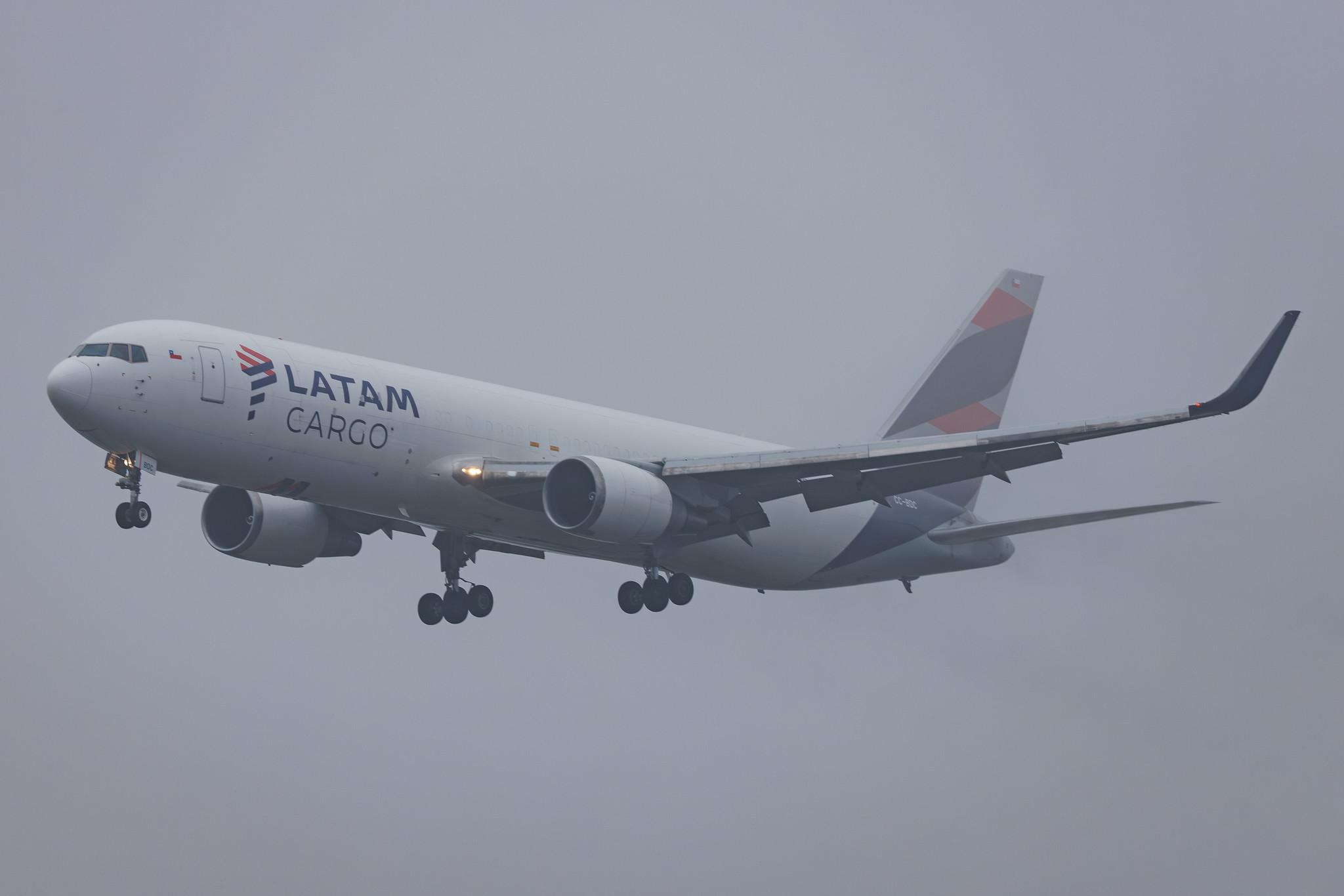 Frankfurt Airport: LATAM Cargo (UC / LCO) | Operator: LATAM Cargo Colombia | Boeing 767-316(ER)(BCF) B763 | CC-BDC | MSN 40591