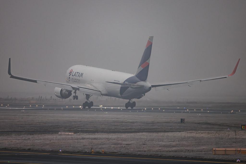 Frankfurt Airport: LATAM Cargo (UC / LCO) | Operator: LATAM Cargo Colombia | Boeing 767-316(ER)(BCF) B763 | N542LA | MSN 34629
