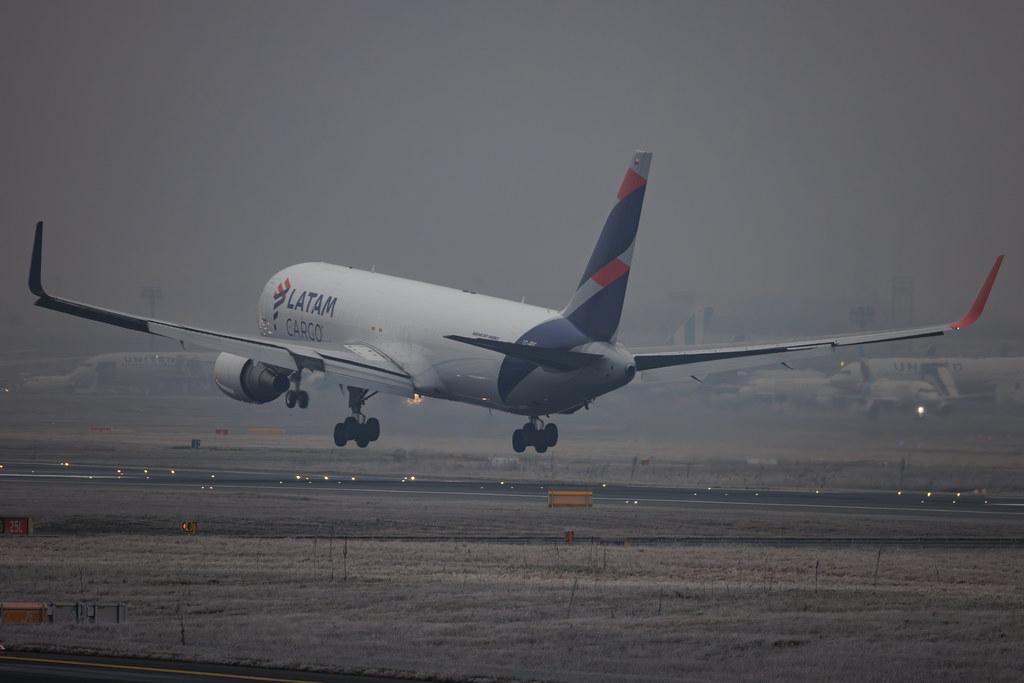 Frankfurt Airport: LATAM Cargo (UC / LCO) | Operator: LATAM Cargo Colombia | Boeing 767-316(ER)(BCF) B763 | CC-BDC | MSN 40591
