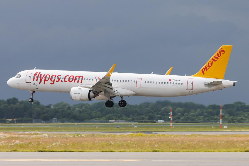 Hamburg Airport: Pegasus (PC / PGT) | Airbus A321-251NX A21N | TC-RDH | MSN 11373