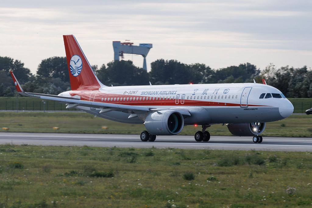 Hamburg Finkenwerder: Sichuan Airlines (3U / CSC) | Airbus A320-271N A20N | B-32NT | MSN 12745