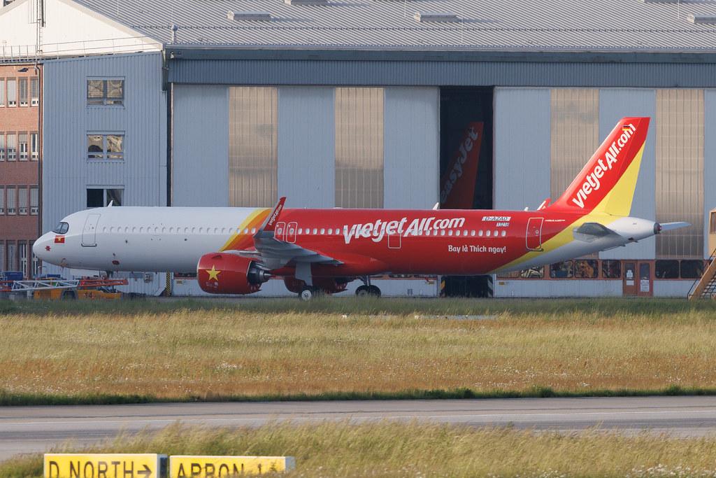 Hamburg Finkenwerder: VietJetAir (VJ / VJC) | Airbus A321-271NX A21N | D-AZAO | VN-A202 | MSN 13218