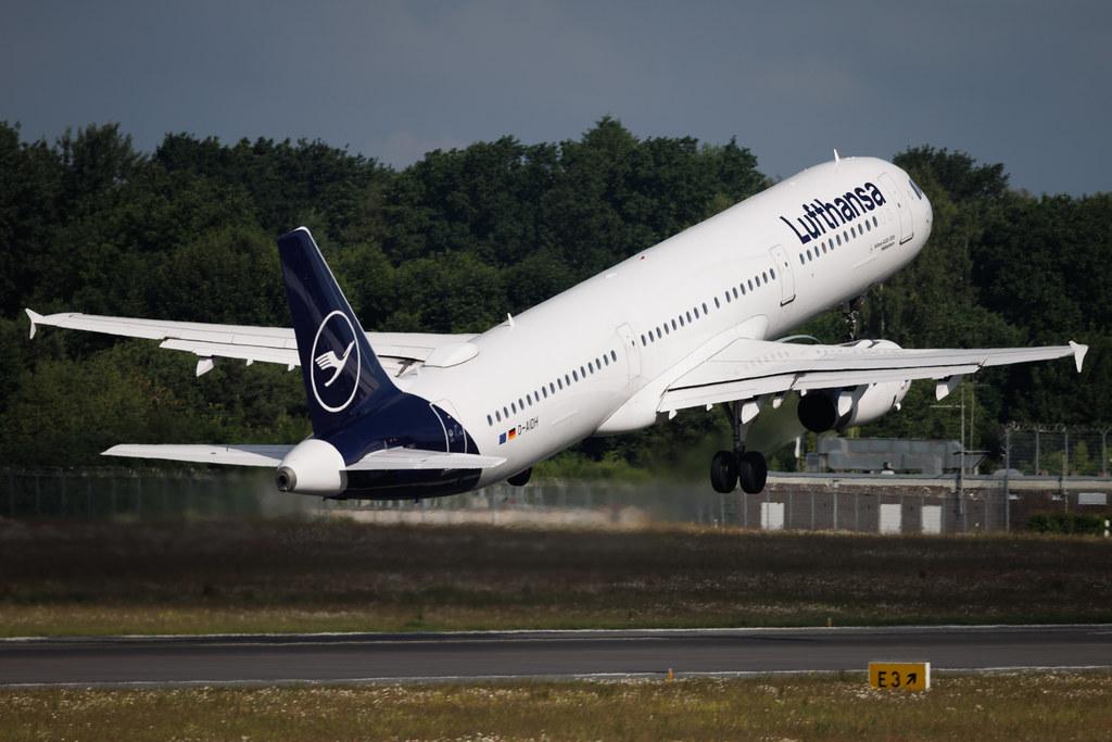 Hamburg Airport: Lufthansa (LH / DLH) | Airbus A321-231 A321 | D-AIDH | MSN 4710