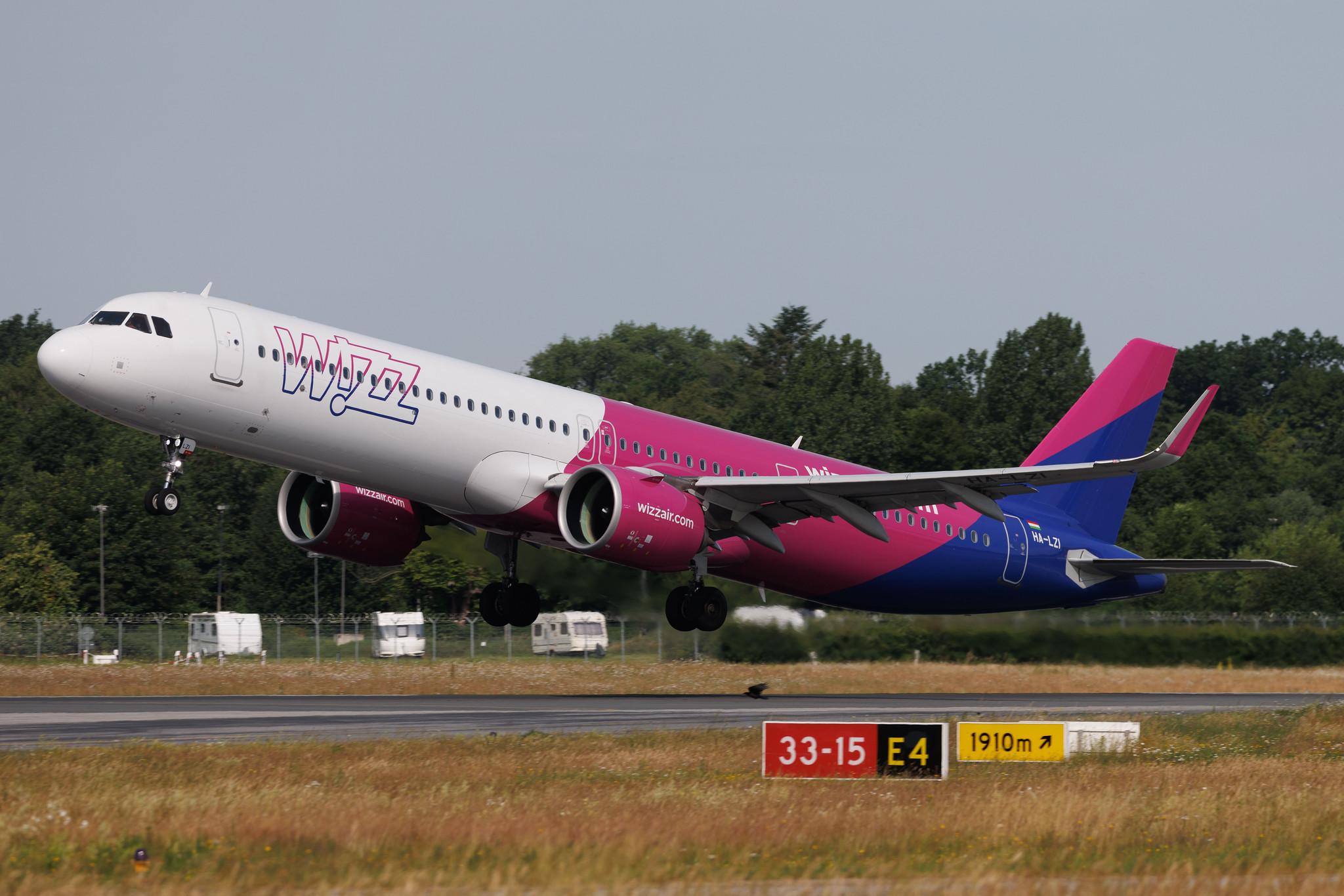 Hamburg Airport: Wizz Air (W6 / WZZ) | Airbus A321-271NX A21N | HA-LZI | MSN 10757