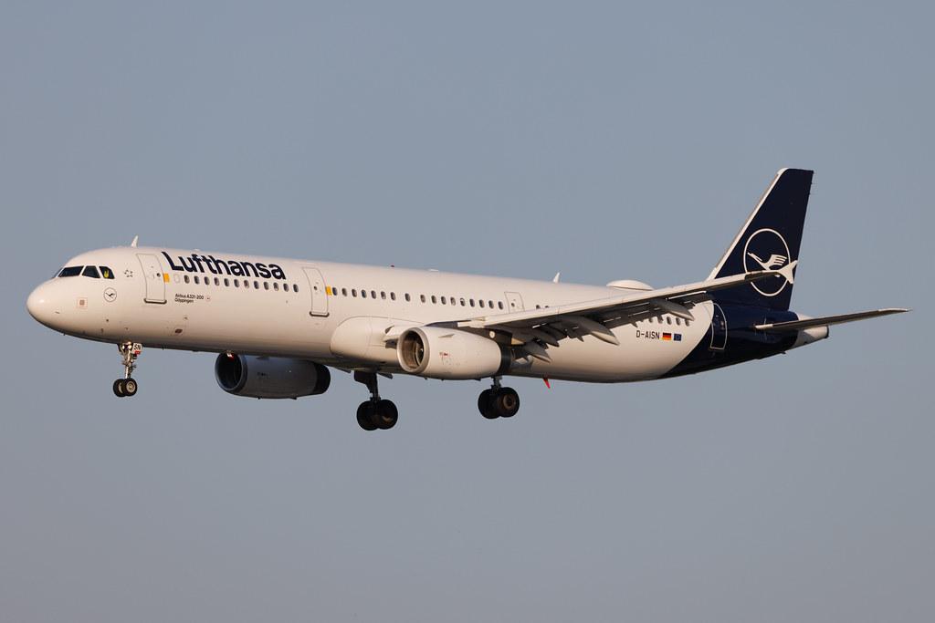Hamburg Airport: Lufthansa (LH / DLH) | Airbus A321-231 A321 | D-AISN | MSN 3592