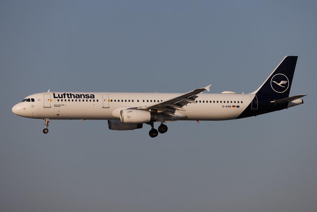 Hamburg Airport: Lufthansa (LH / DLH) | Airbus A321-231 A321 | D-AISN | MSN 3592
