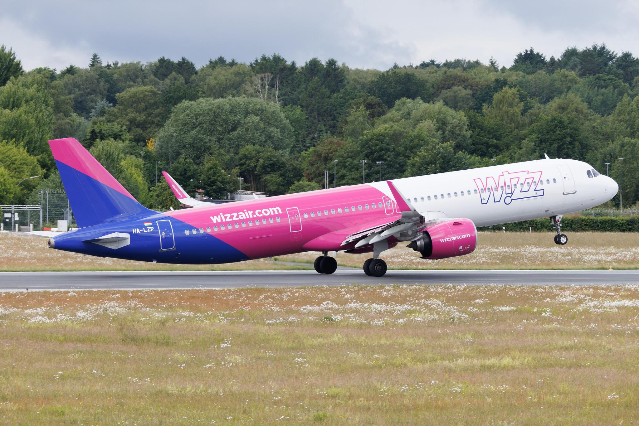 Hamburg Airport: Wizz Air (W6 / WZZ) | Airbus A321-271NX A21N | HA-LZP | MSN 10875