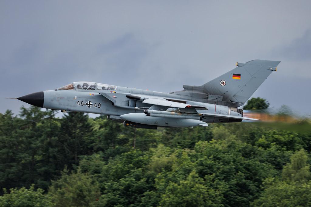 Hamburg Airport: German Air Force (/ GAF) | Panavia Tornado ECR TOR | 46+49 | MSN 884/GS282/4349