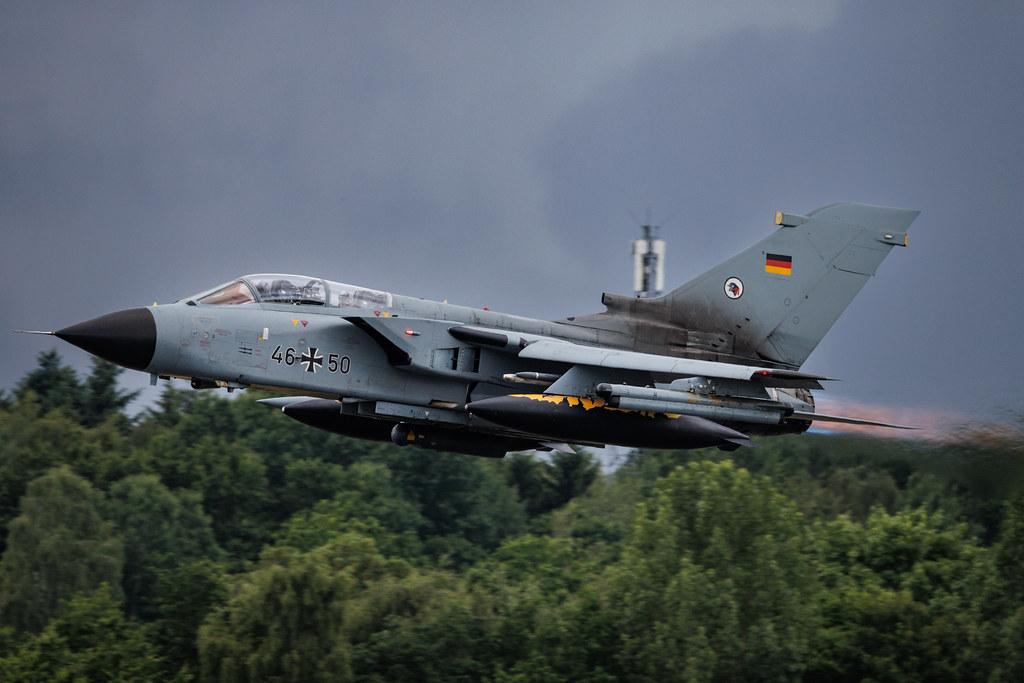 Hamburg Airport: German Air Force (/ GAF) | Panavia Tornado ECR TOR | 46+50 | MSN 887/GS283/4350