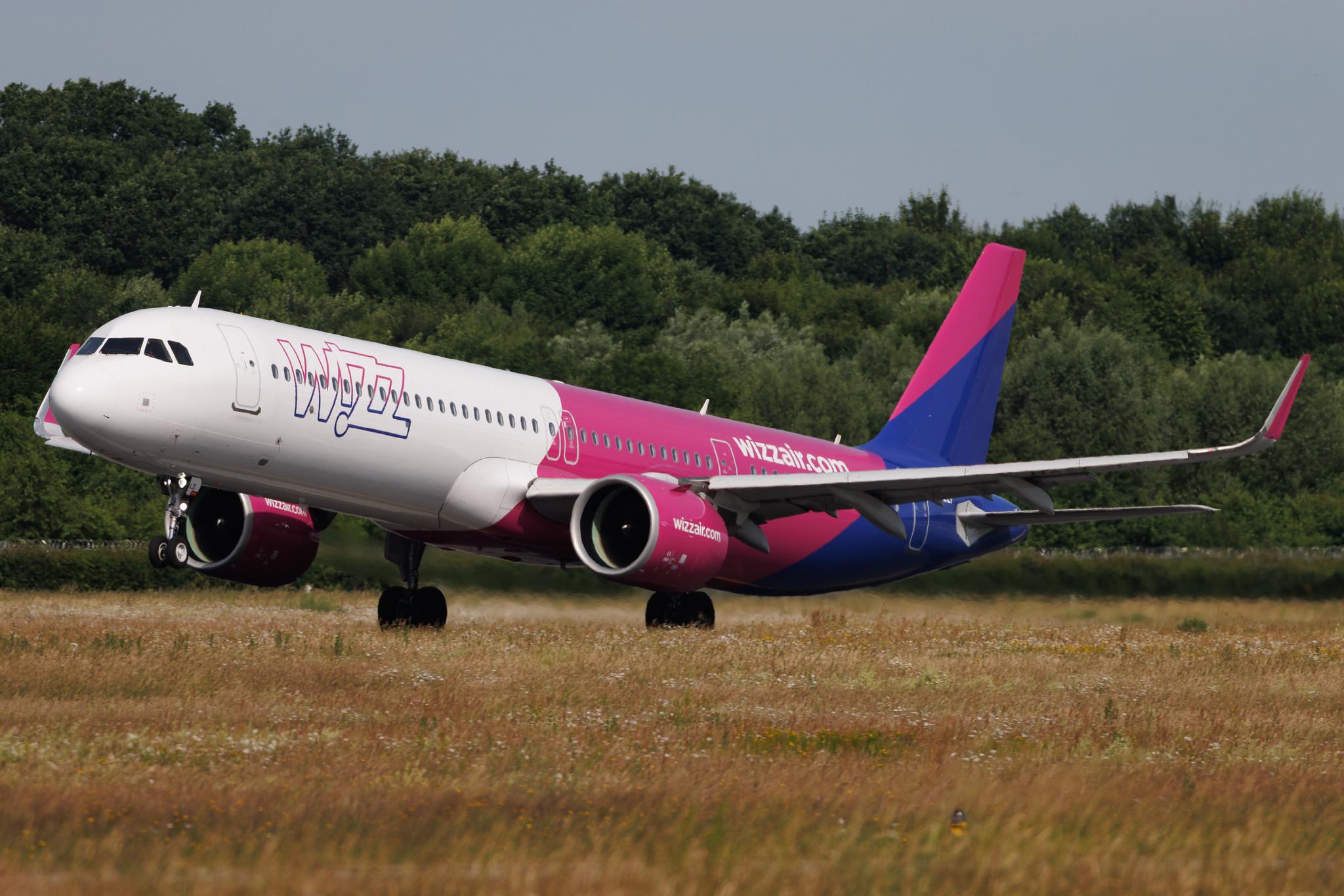 Hamburg Airport: Wizz Air (W6 / WZZ) | Airbus A321-271NX A21N | HA-LZI | MSN 10757