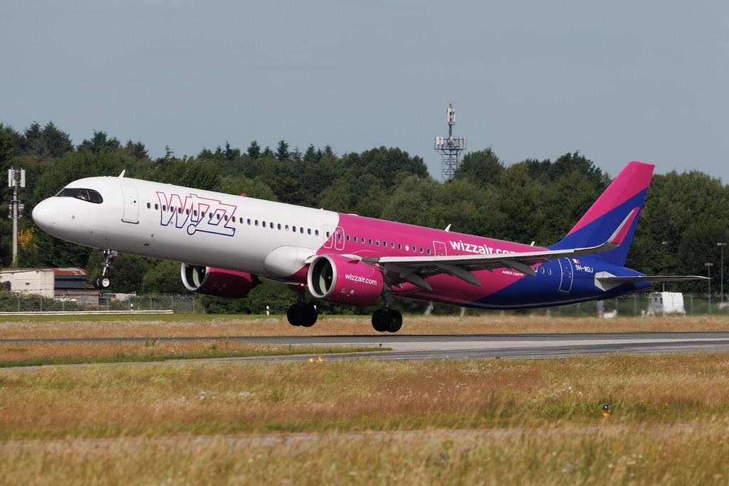 Hamburg Airport: Wizz Air (W6 / WZZ) | Operator: Wizz Air Malta | Airbus A321-271NX A21N | 9H-WDJ | MSN 11388