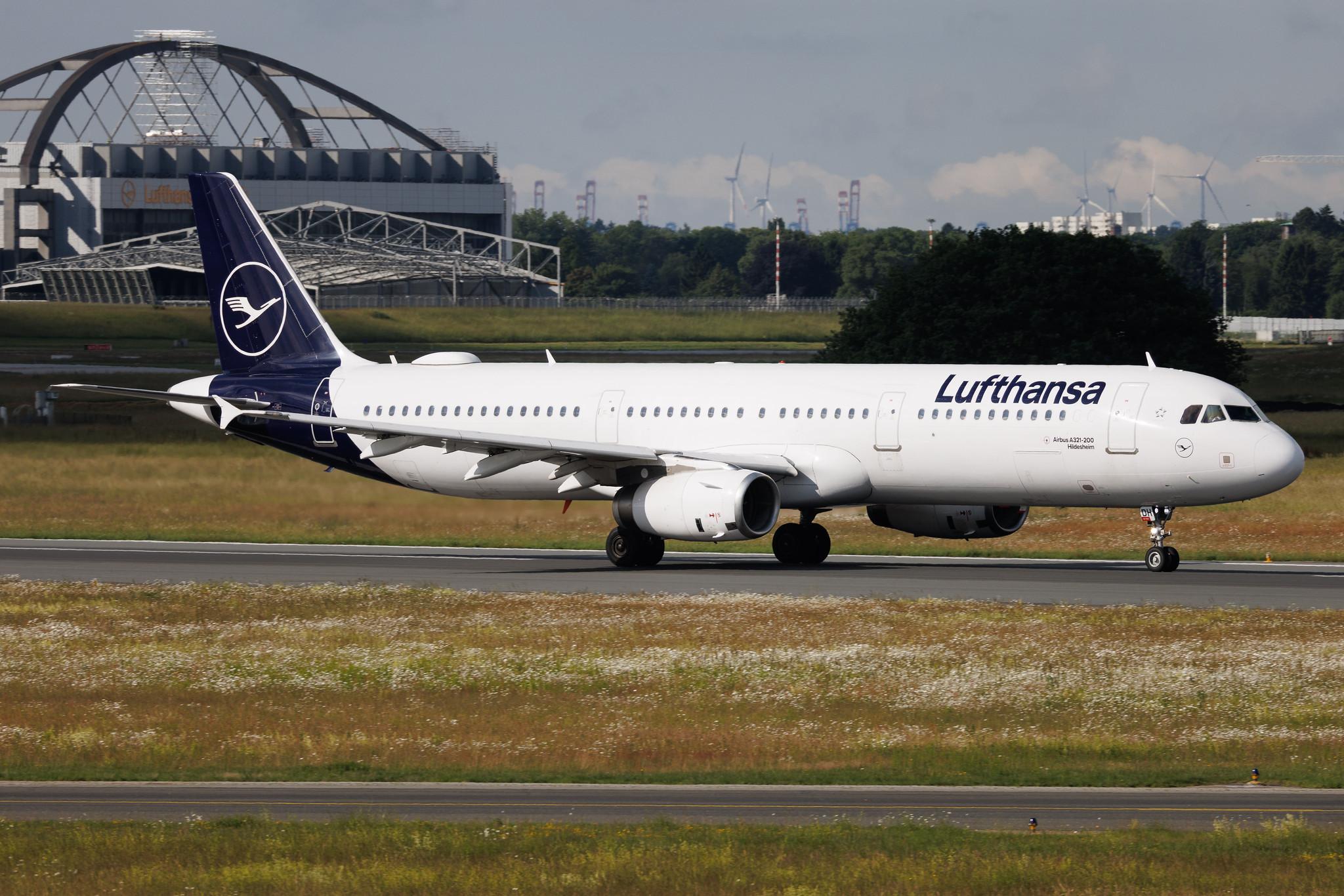 Hamburg Airport: Lufthansa (LH / DLH) | Airbus A321-231 A321 | D-AIDH | MSN 4710