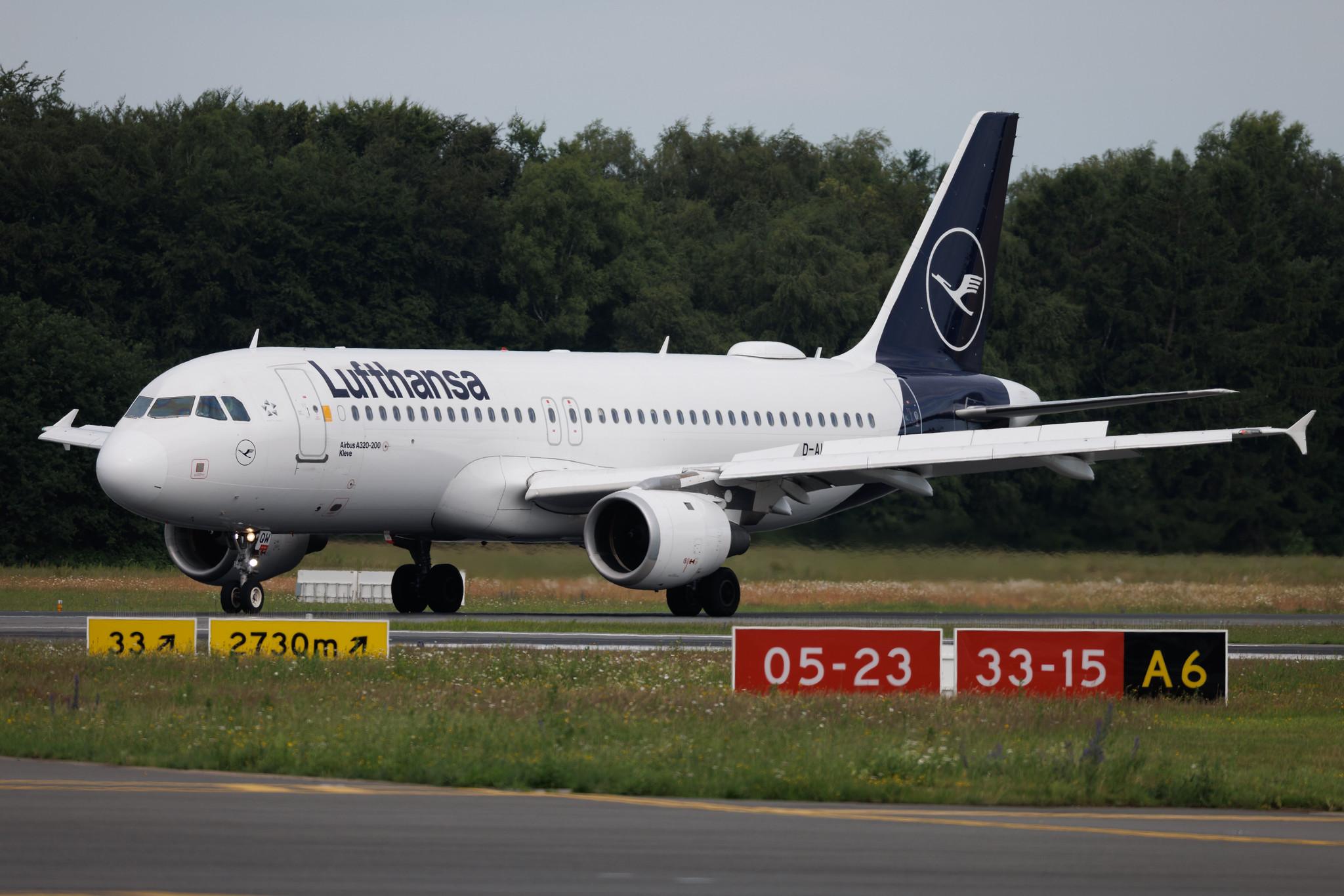 Hamburg Airport: Lufthansa (LH / DLH) | Airbus A320-211 A320 | D-AIQW | MSN 1367