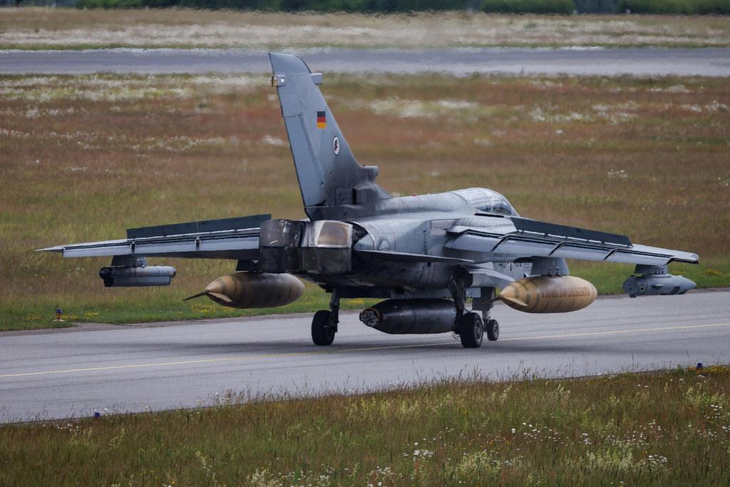 Hamburg Airport: German Air Force (/ GAF) | Panavia Tornado ECR TOR | 46+55 | MSN GS288