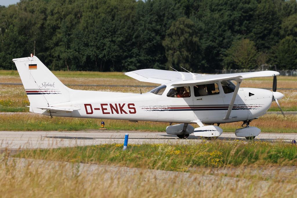 Hamburg Airport: Hanseatischer Fliegerclub Hamburg | Cessna 172R C172 | D-ENKS | MSN 172-80136